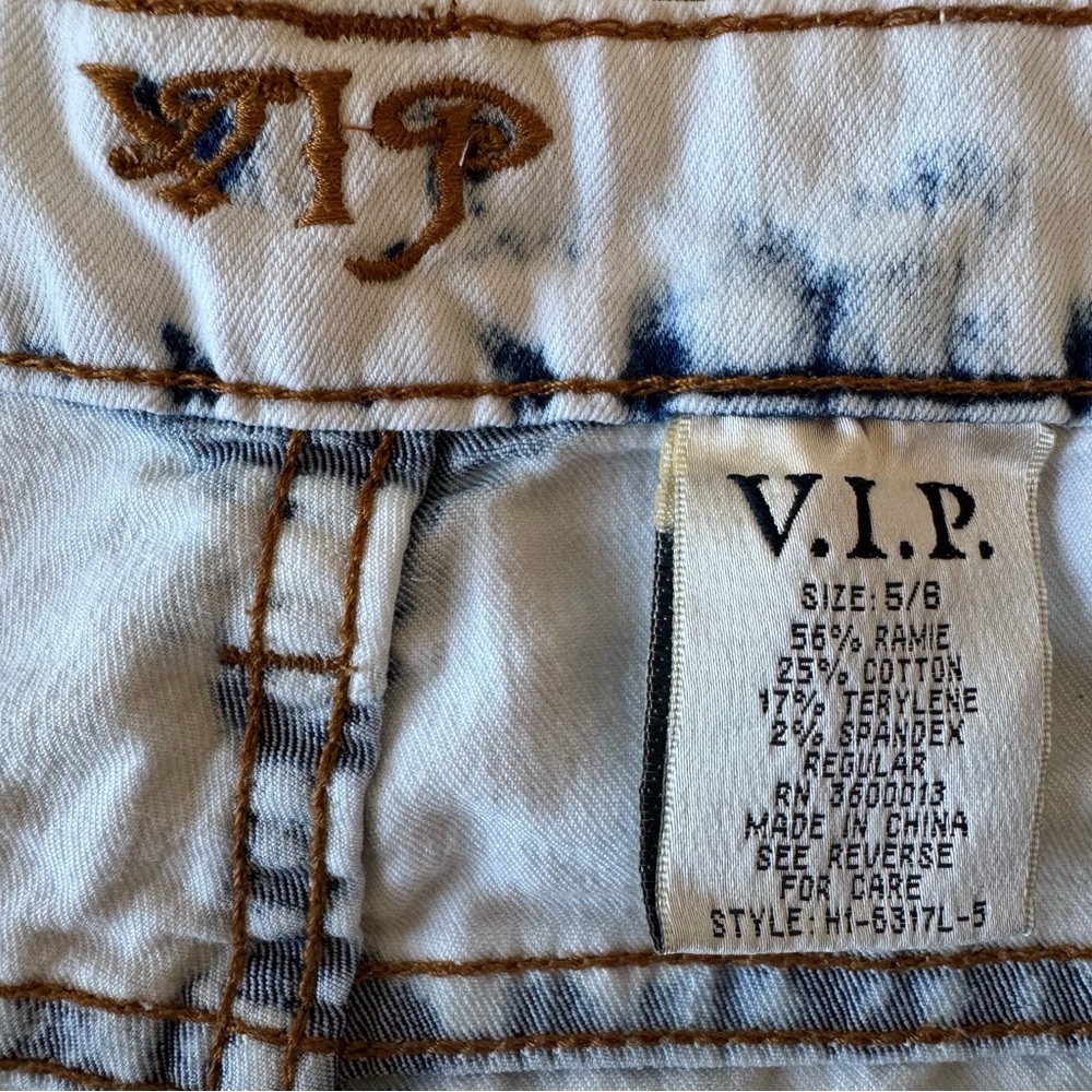 Distressed High Rise Wash Jeans - Picture 6 of 7